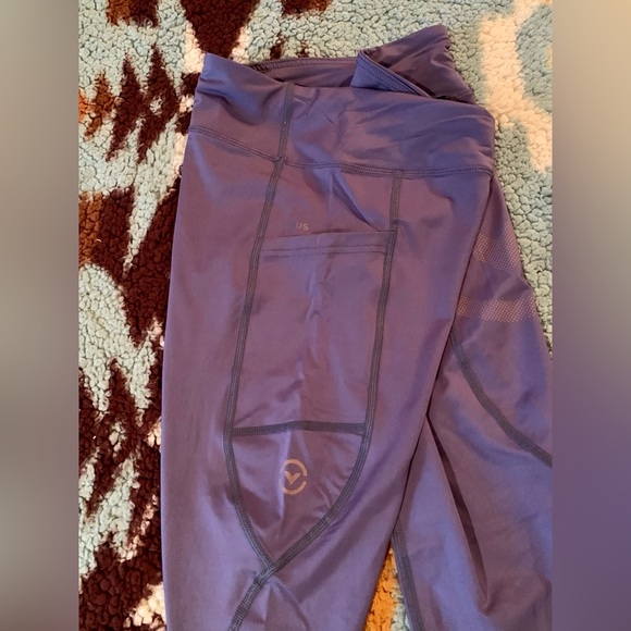 𝅺VIRUS CROPPED ACTIVE WEAR WOMEN'S LEGGINGS - Picture 4 of 7